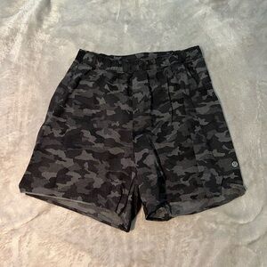 Lululemon surge short - lined